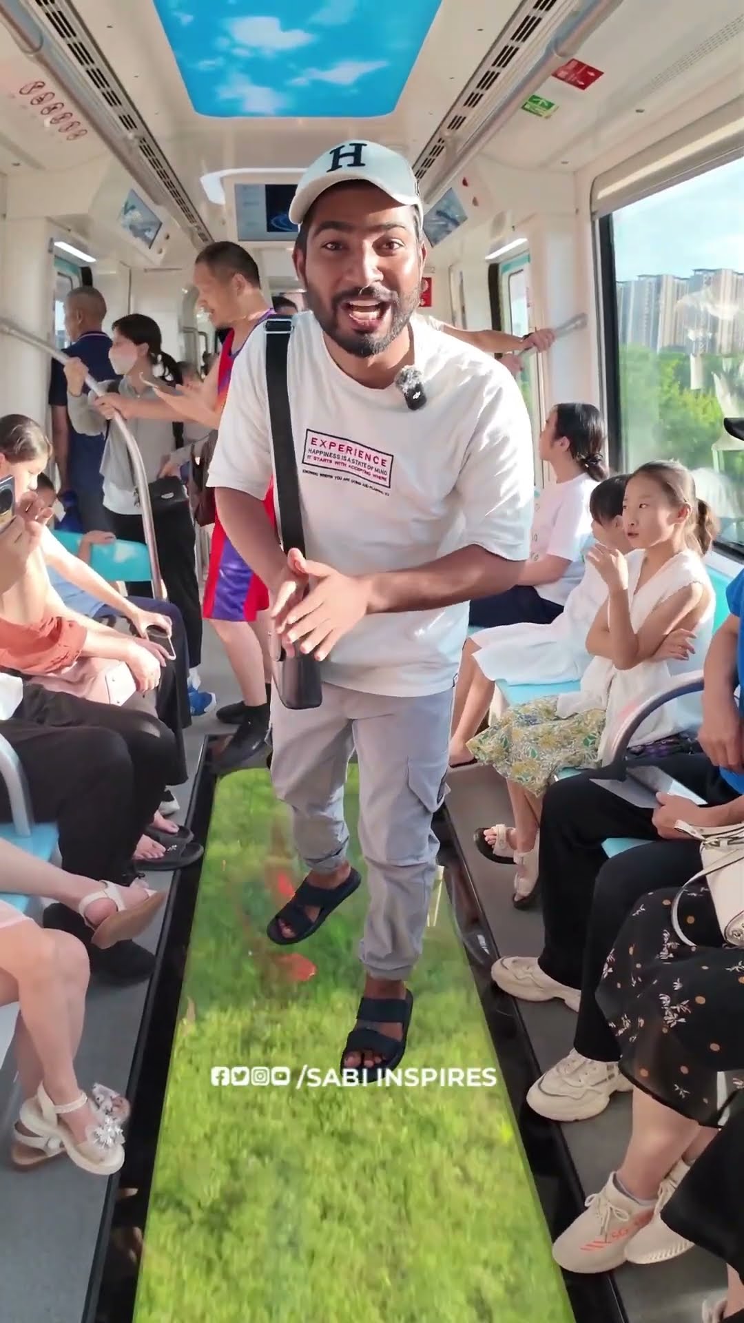 ചൈനയിലെ തല കീഴായി പോവുന്ന Train കണ്ടിട്ടുണ്ടോ? Sky train in China?#China #shorts